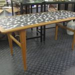 586 1453 COFFEE TABLE